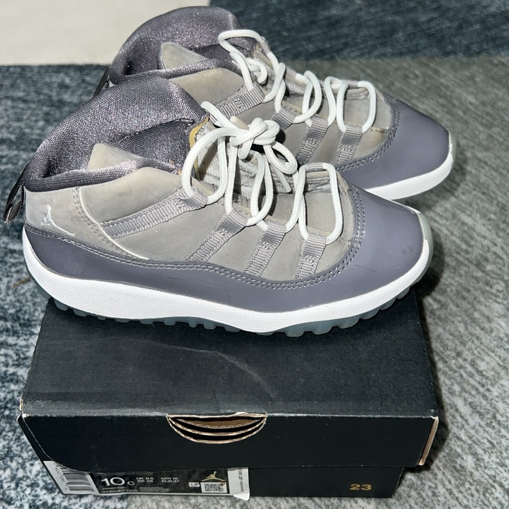 Jordan 11 Retro - Picture 2 of 7